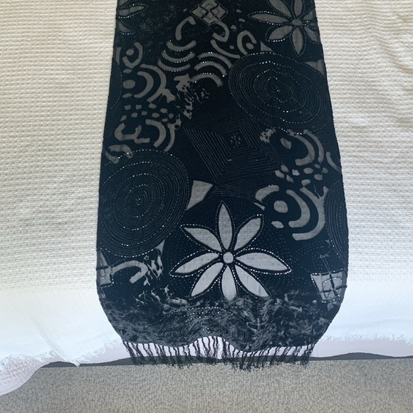 Velvet cutout beaded scarf with fringe - Picture 1 of 7